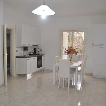 Dolphin House * Pompei