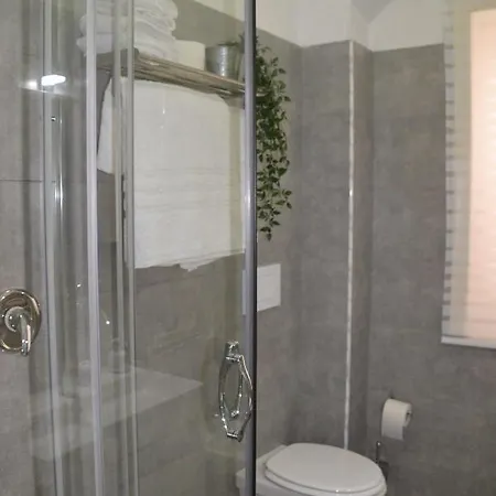 Dolphin House * Pompei