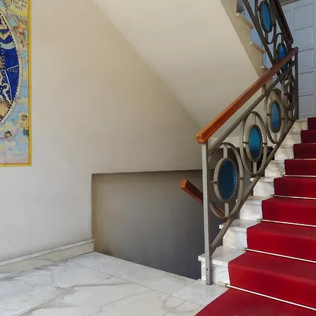 Dolphin House Apartment *